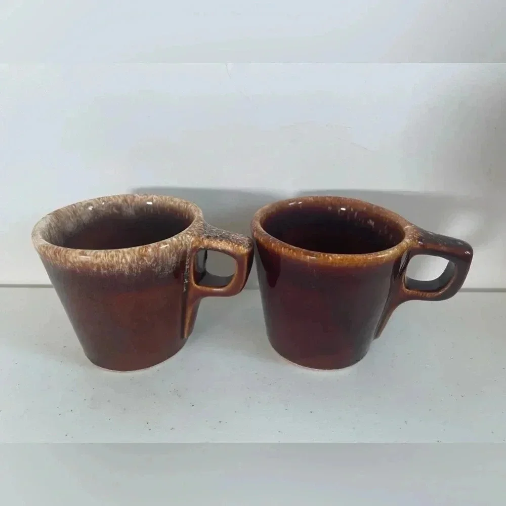 Hull pottery drip glaze set of 2 coffee mugs 8 oz Vintage EUC!‎